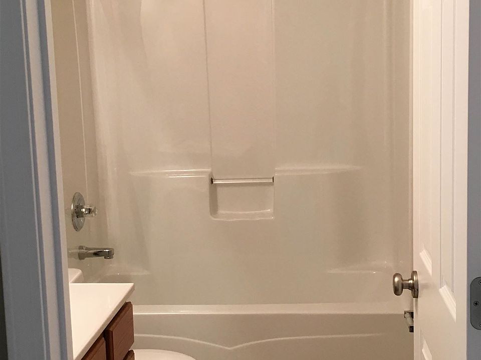 7076 rv bath
