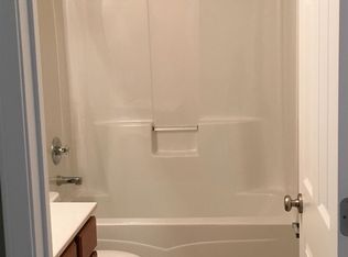 7072 Remington Villa Dr, Maryville, IL 62062