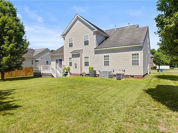 3rd image of 513 Telfyan Dr