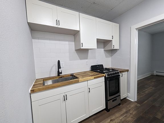 3rd image of 124 S 2nd St #207