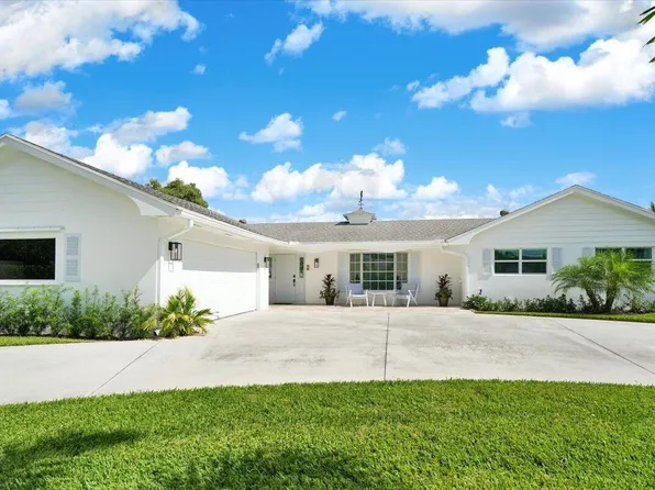 76 Fairview W, Tequesta, FL