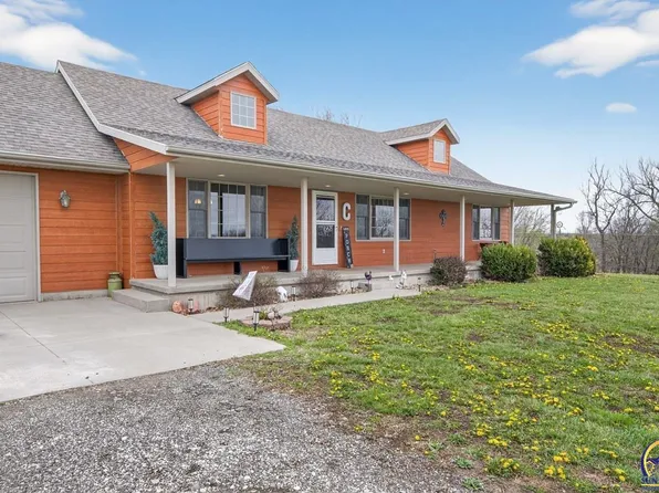 11490 218th Rd, Holton, KS 66436