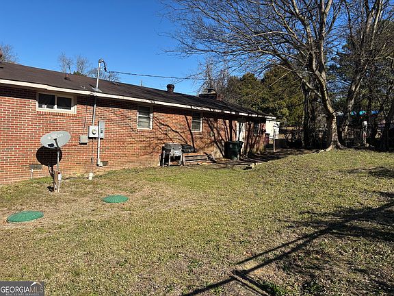 5th image of 3816 Log Cabin Dr