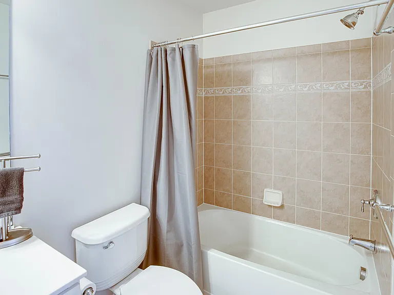 14633 Weeburn Way — Photo 36