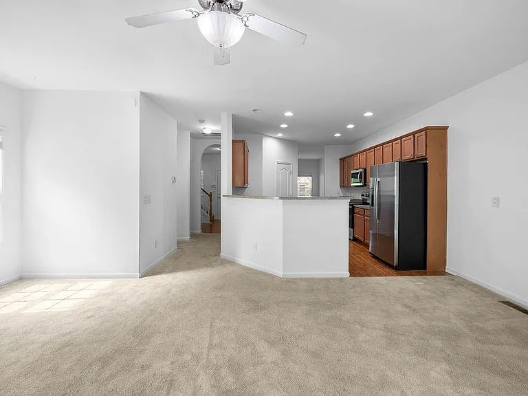 2677 Cedar Dr — Photo 6