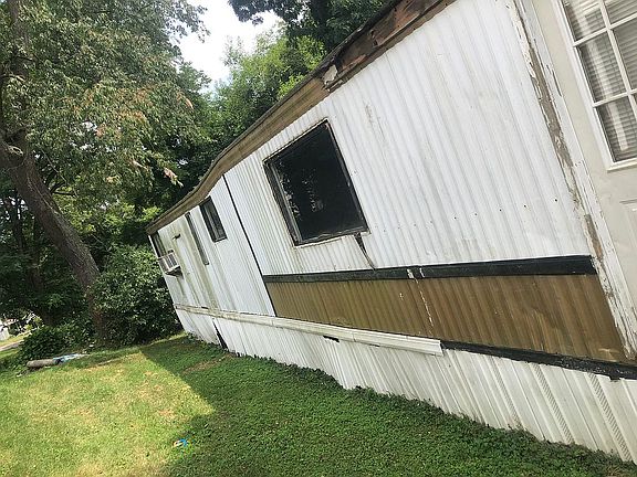 3rd image of 562 Spangler Dr