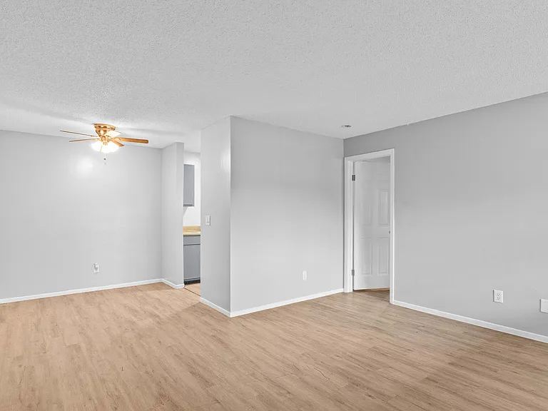 Fountainridge Apartments — Photo 13