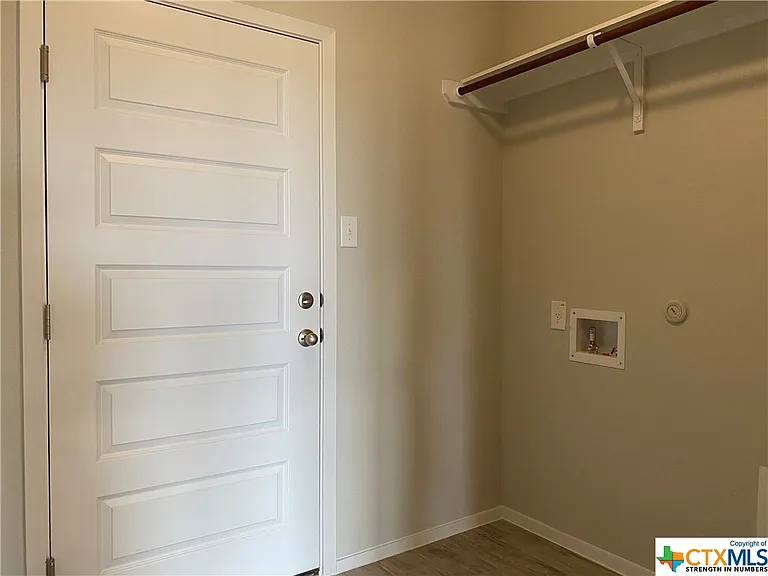 132 Lyndon Dr — Photo 22