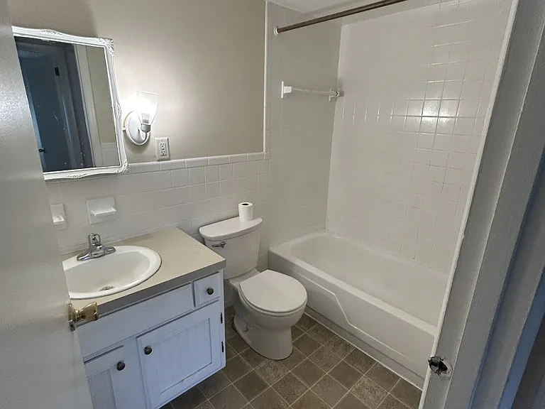 103 N Edgewood Dr — Photo 5