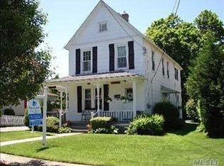 24 S Maryland Ave, Port Washington, NY 11050