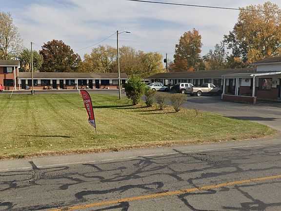 3rd image of 1806 N Walnut St #15