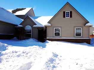 2670 Kerria Dr, Howell, MI