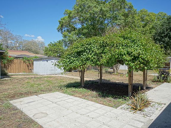 3rd image of 2711 W Osborne Ave