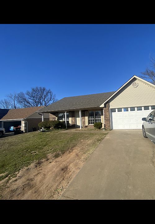1st image of 3811 Owen St