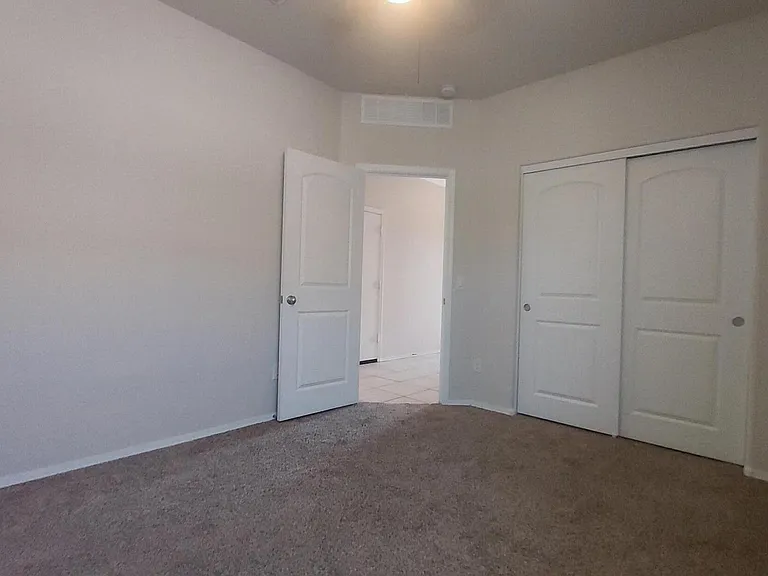 30238 W Verde Ln — Photo 10