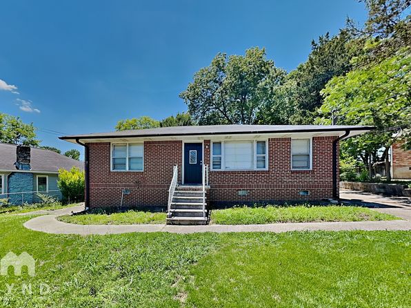 4789 Courtney Dr, Forest Park, GA