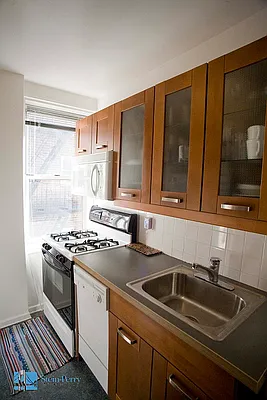 Sold by Stein-Perry | media 8