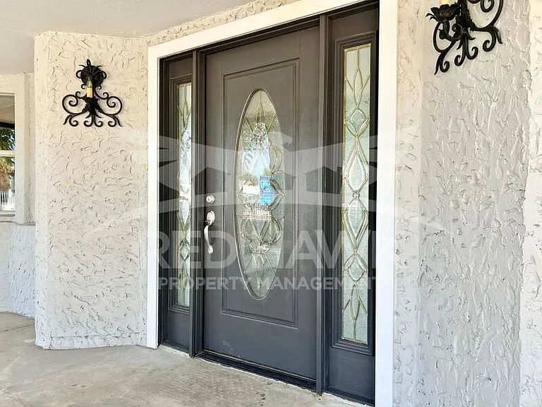 281 S California St — Photo 4