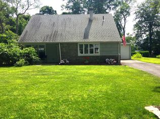 245 Harvester Rd, Fairfield, CT 06825