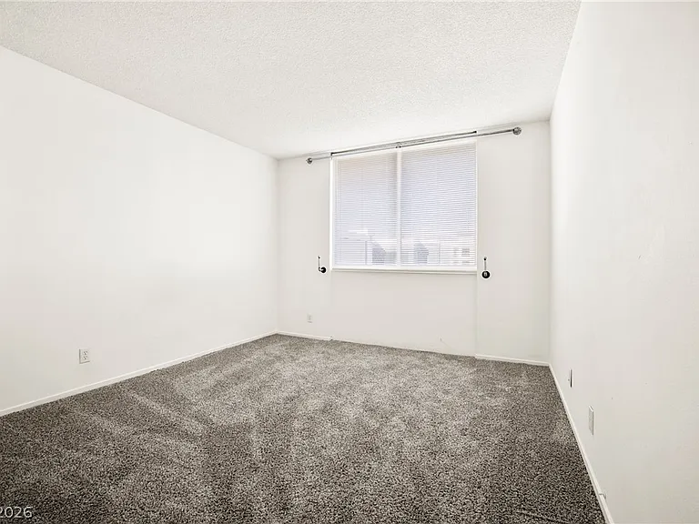 3930 University Center Dr #409 — Photo 9