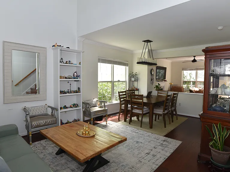 8159 Landfall Ct — Photo 9