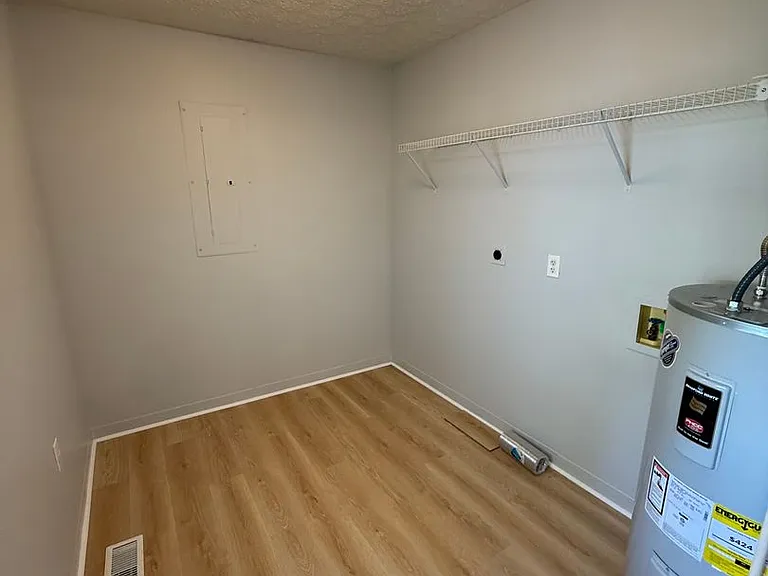 264 Peterson Ave — Photo 11