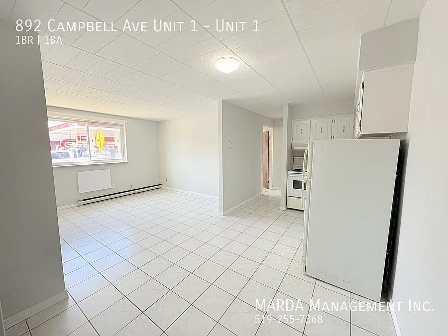 892 Campbell Ave #1