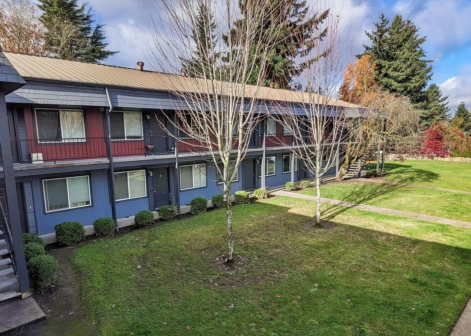 Cully Park Apartments — Photo 2