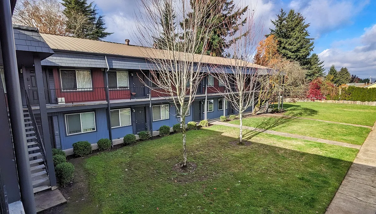 Building Photo - Cully Park Apartments