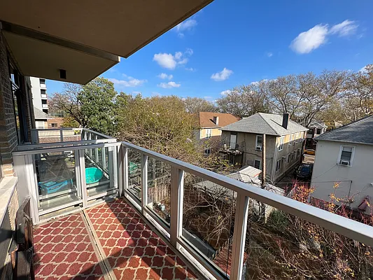 Rented by Zjama Realty Corp | media 6
