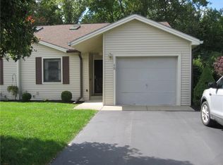 15 N Pointe Dr, Batavia, NY 14020