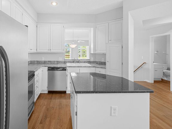 5th image of 16425 Crystal Hills Cir