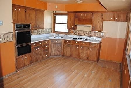 2nd image of 2511 E Armour Ave