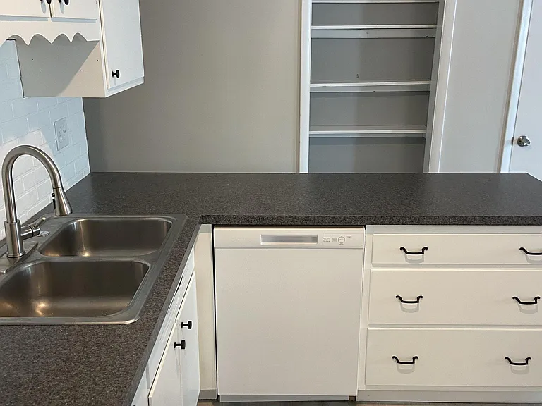 518 Main St #1 — Photo 6