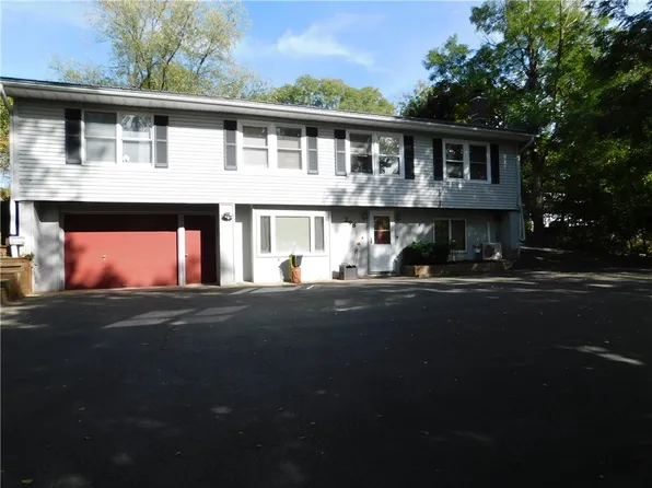 298 S High St, Victor, NY 14564