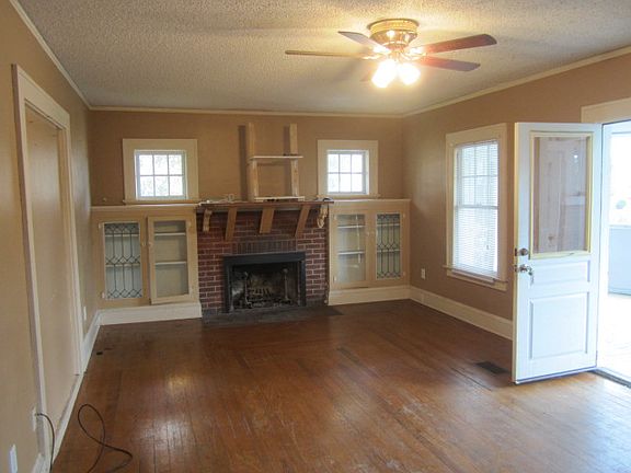 5th image of 929 N Peninsula Dr