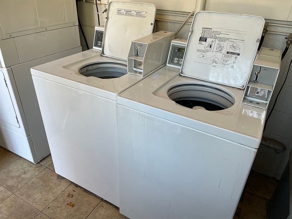 1st image of 1226 W Roosevelt St #11083309