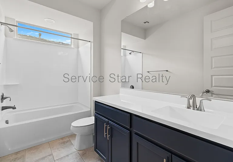 3407 E Louise Dr — Photo 29