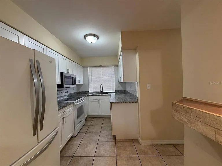 7501 Gallineta Ct — Photo 24