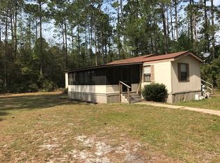 35 Hickory Bluff Rd, Waverly, GA 31565