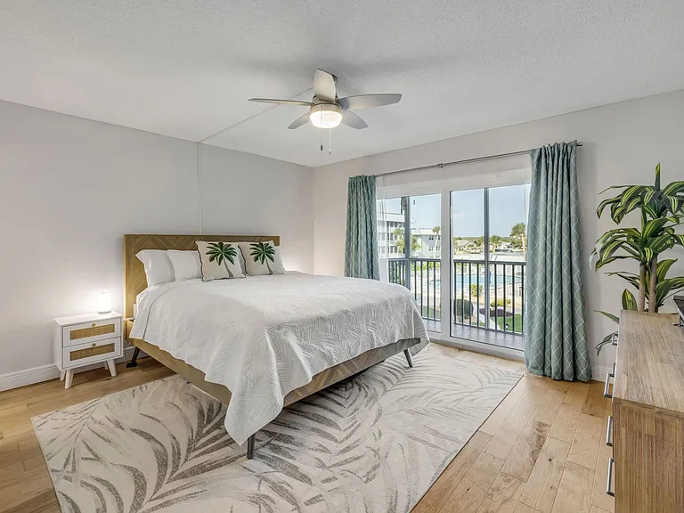 315 N Causeway C304 — Photo 25