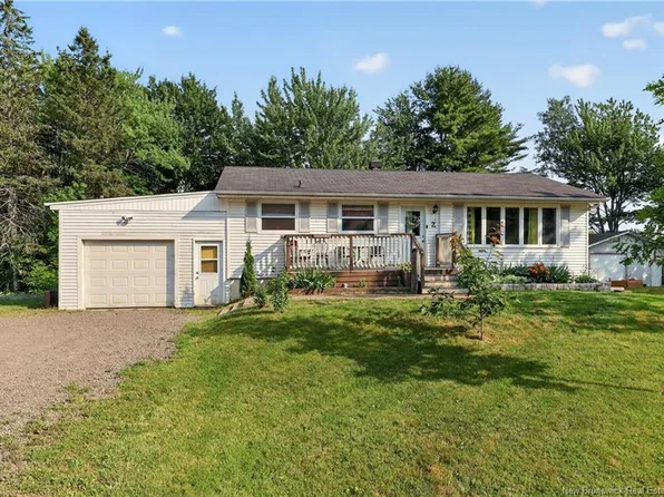 2 Pleasantview St, Moncton, NB E1G 2S6