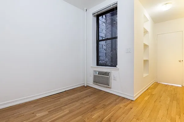 Rented by MNS | media 14