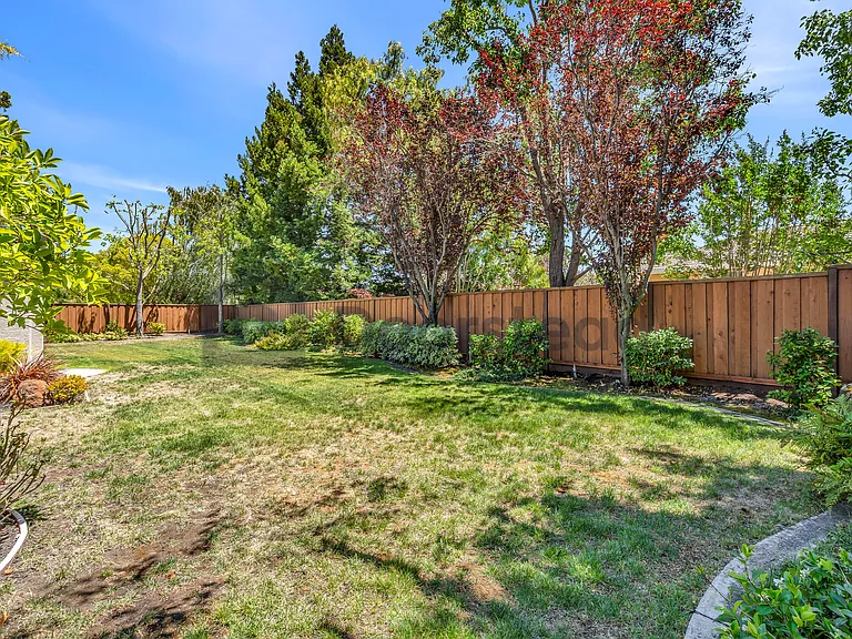 513 Winding Brook Ct — Photo 46