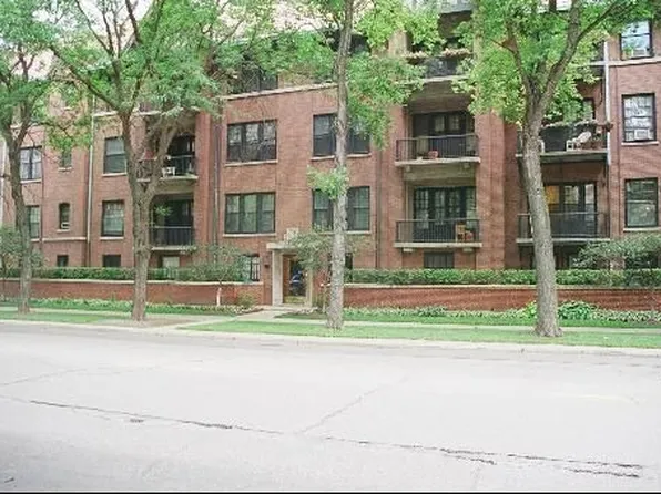 1635 E Hyde Park Blvd, Chicago, IL 60615