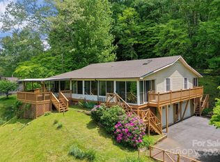 341 Spirit Mountain Rd, Waynesville, NC 28786