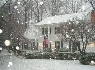 2021 Durand Dr, Reston, VA 20191