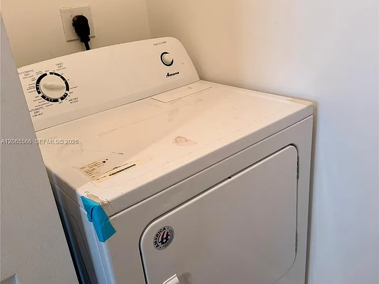 8010 N Nob Hill Rd #102 — Photo 16