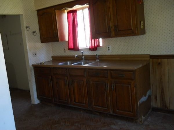2nd image of 113 W Colgate Ave
