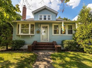58 Bedford Ave, Merrick, NY 11566